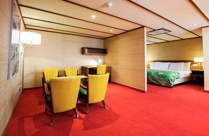 Ss Rotterdam Hotel En Restaurants