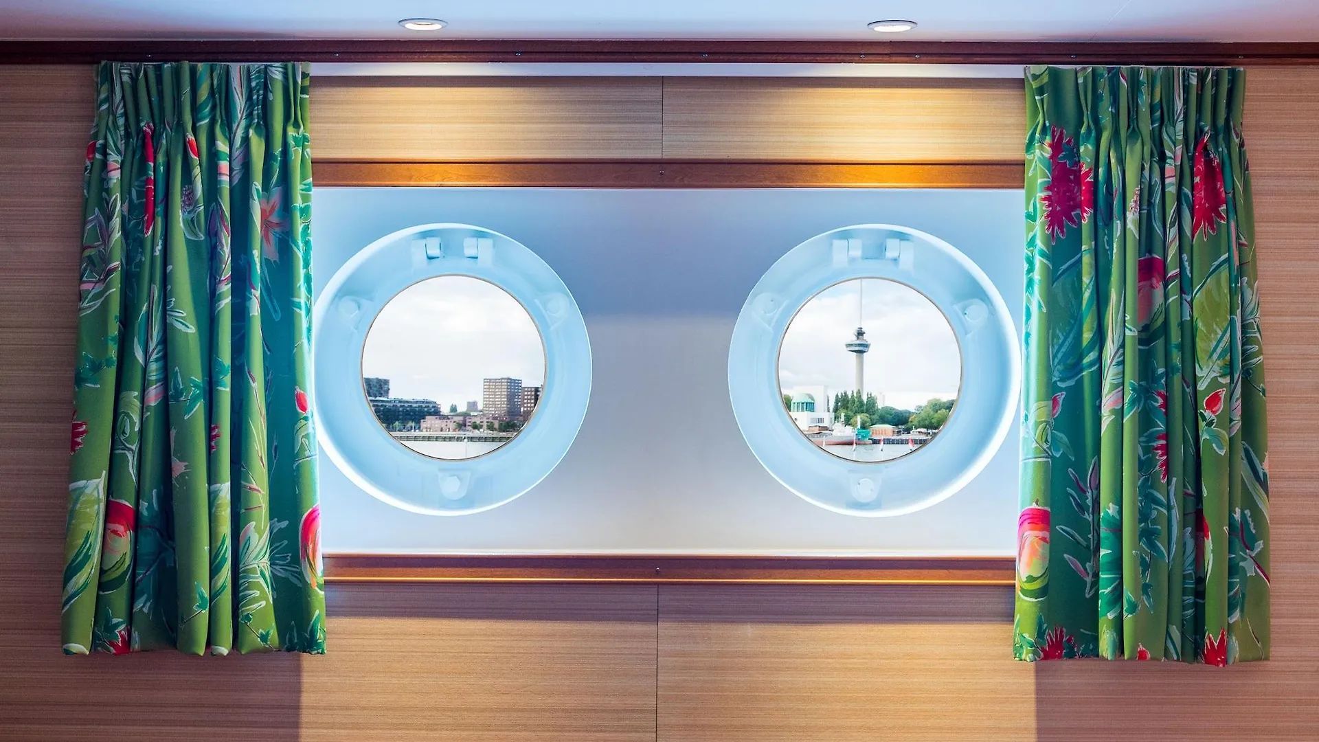 Ss Rotterdam Hotel En Restaurants