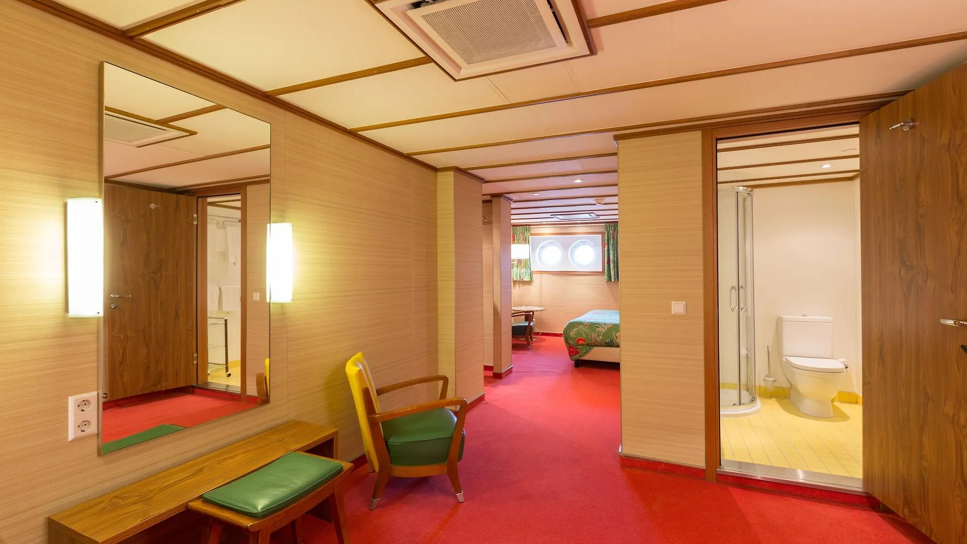 Ss Rotterdam Hotel En Restaurants 4*,